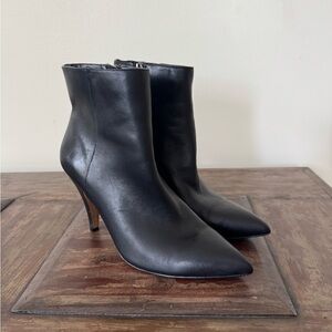 Vince Camuto Nandi black leather elegant heels side zip ankle boots women’s 8.5